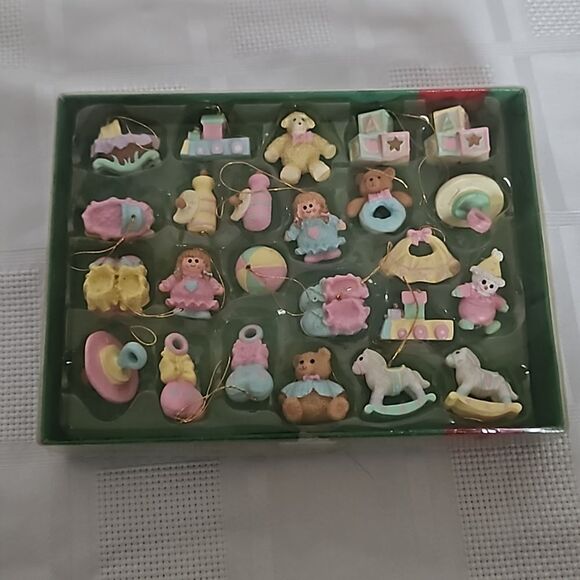 Vintage Baby Set Hanging Ornaments 24 Pieces - Picture 15 of 16